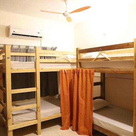Hostel 11 Madras Buitenkant foto